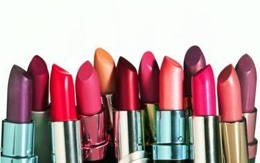 (lipsticks) الروج أو أحمر الشفاه