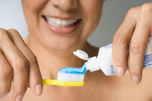 الطريقة الصحيحة لتنظيف الأسنان