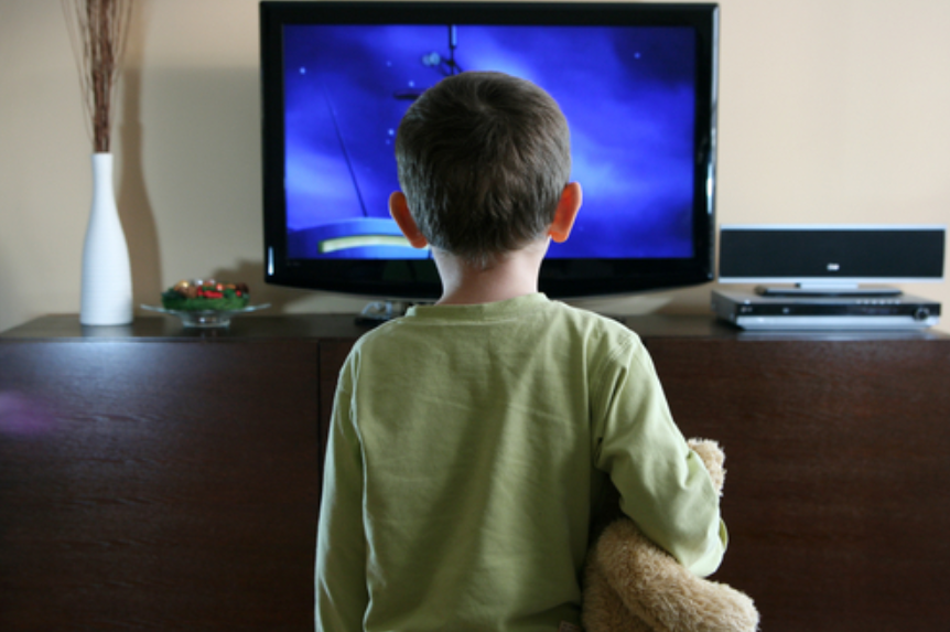إيجابيات تأثير التلفاز على الأطفال