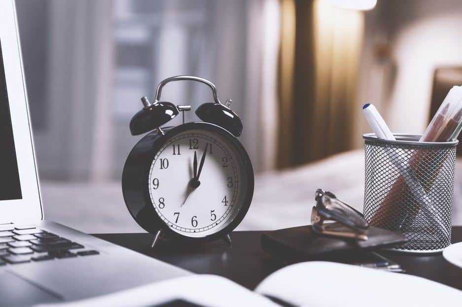 10 نصائح لتنظيم وقتك من كتاب فن إدارة الوقت لديل كارنيجي