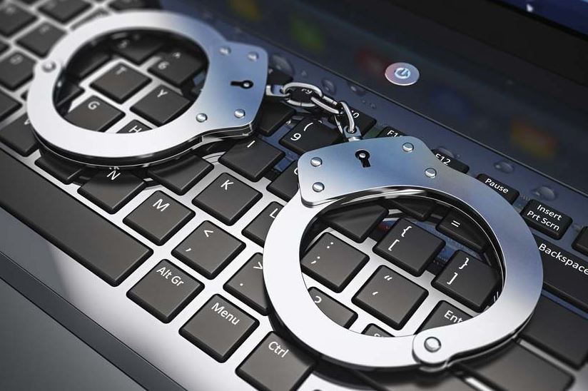 5 أسئلة تعرفك بكل شيء عن الجرائم الإلكترونية