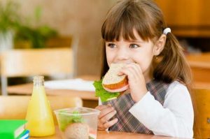 التغذية السليمة للأطفال