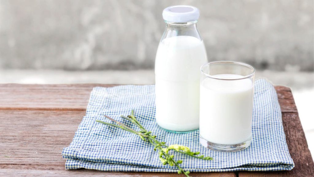 فوائد الحليب خالي الدسم