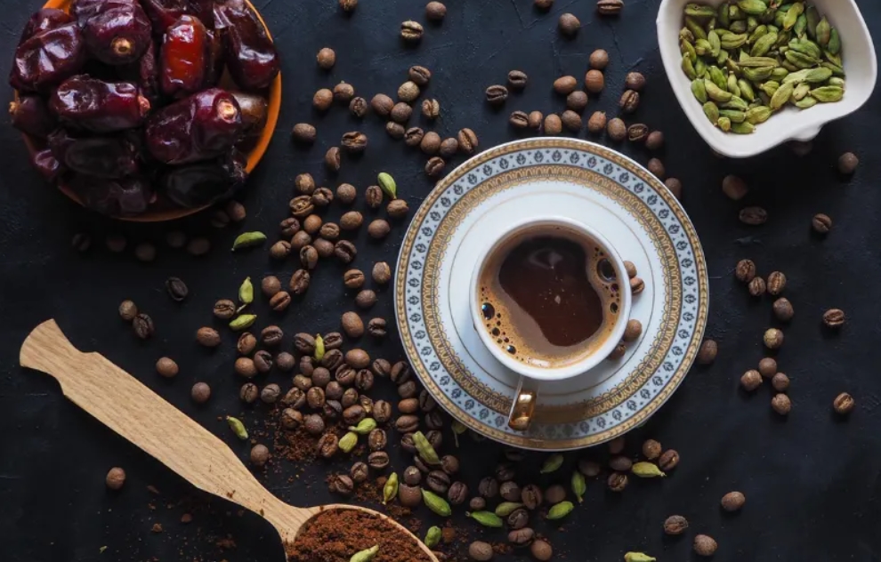 مكونات القهوة العربية وطريقة تحضيرها