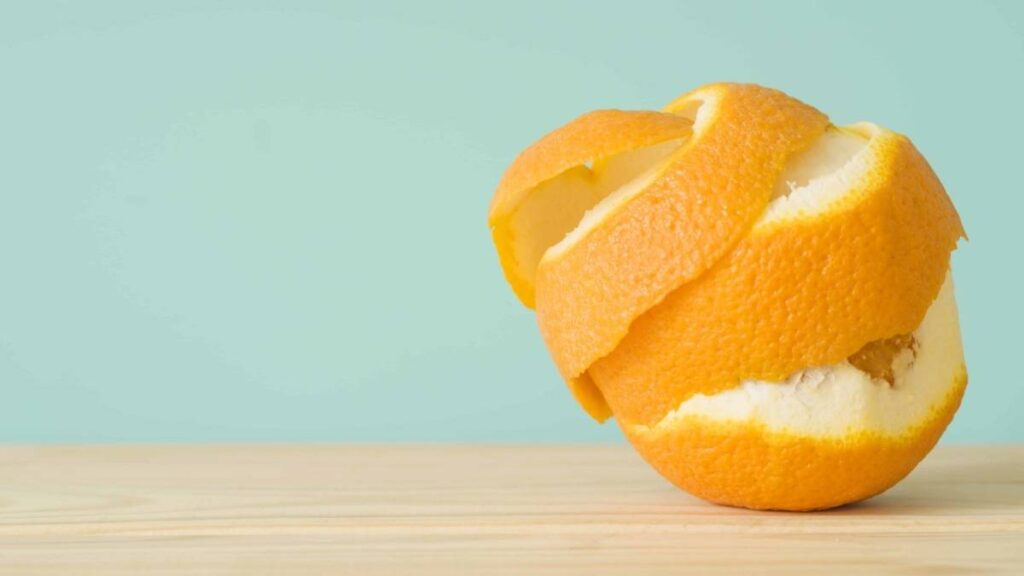 تعرف على أضرار الإكثار من قشر البرتقال.