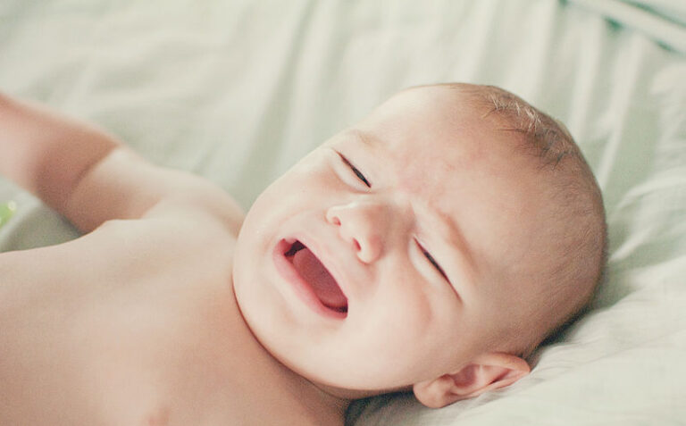 التهاب الحلق عند الرضع